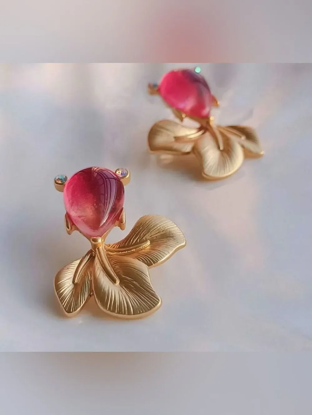 Gold Pink Fish Earrings N1479